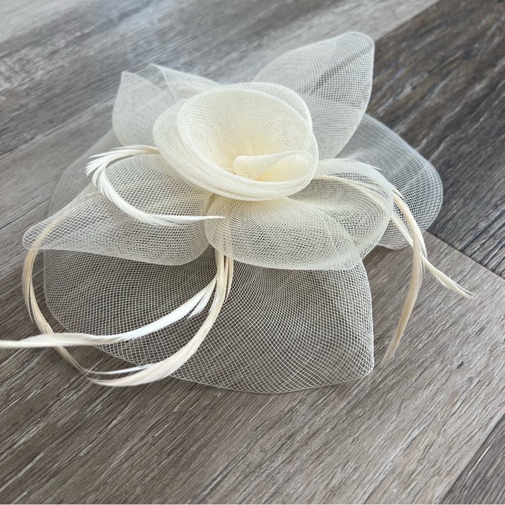 Feather Fascinator - image 2